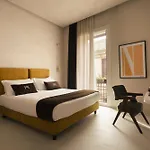 Demetra Luxury בית הארחה נאפולי