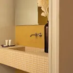 Demetra Luxury בית הארחה 4*