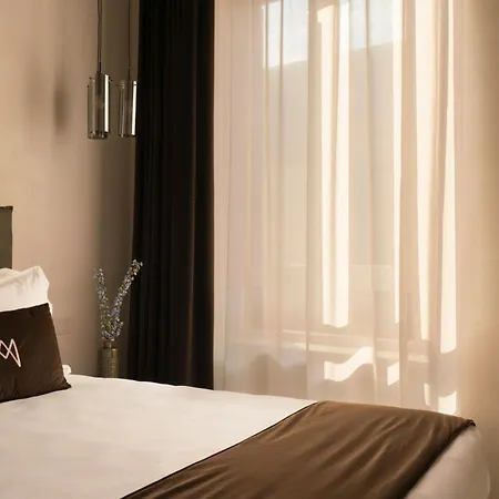 Demetra Luxury בית הארחה נאפולי