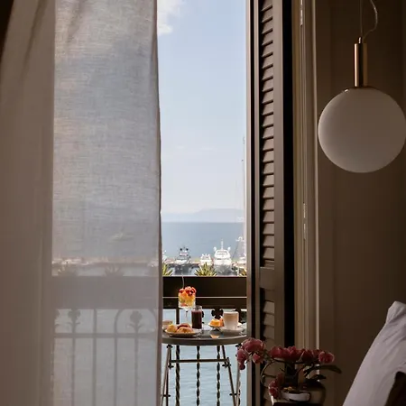 Demetra Luxury 4*