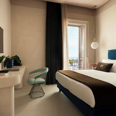 Demetra Luxury 4*