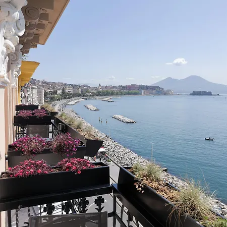 Demetra Luxury Pensión 4*